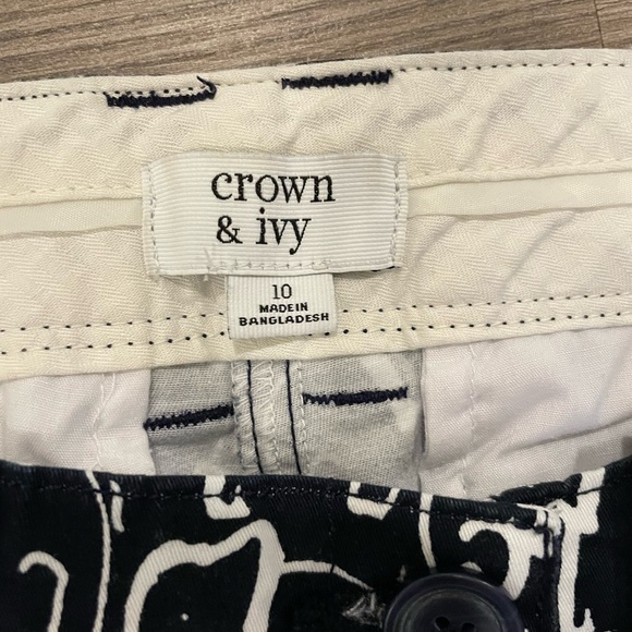 Stylish Navy and White elephant Patterned Women’s Pants - Picture 2 of 3